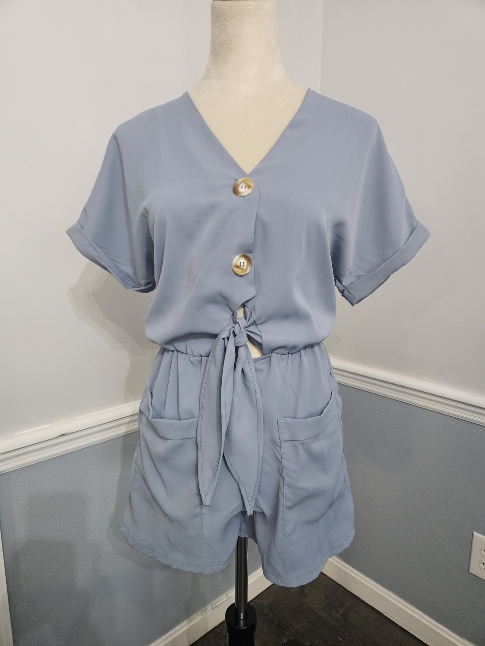 Light Blue V-Neck Button Key Hole Tie-Waist Romper Size XS